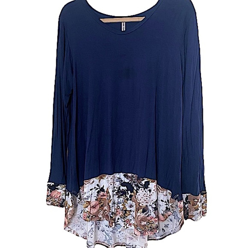 Goo Yoo Hi-Low Floral Detail Blue Women Top (Blouse) Sz L/M